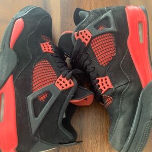 Jordan 4 red thunders